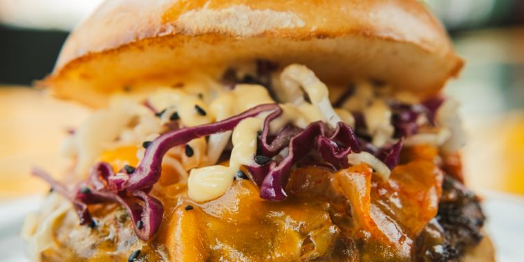 Featured main: Hambúrguer de wagyu com kimchi do Coringa do Beco agora também está disponível na Vila Madalena