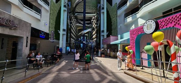 World Promenade é o ponto mais fotogênico e vibrante do MSC World America