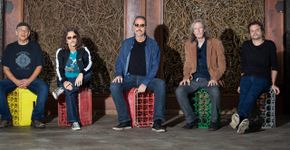 Música: Sesc Santo André fecha programação de março com shows de Blues Etílicos e Siba