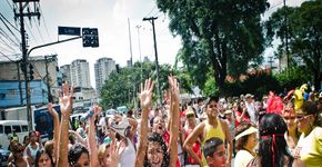 Bloco União Vitória e Glória faz a festa na zona norte