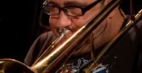 Bocato se apresenta no Instrumental Sesc Brasil