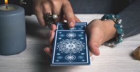 Tarot do dia: previsão para os 12 signos em 15/09/2026