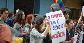 Viu ou sofreu algum tipo de violência ou preconceito? Denuncie!