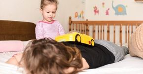 Carta para uma mãe exausta: ‘seu filho precisa que você descanse’