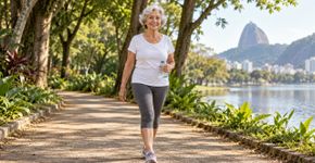 Se uma pessoa com mais de 70 anos caminhar 20 minutos por dia, já começará a notar os benefícios