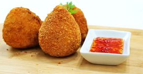 Aprenda a fazer coxinha de frango com requeijão cremoso