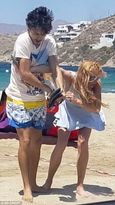 O exato momento em que Lindsay Lohan é agredida por seu noivo, o empresário russo Egor Tarabasov
