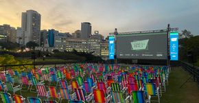 Cine na Praça exibe clássicos e inéditos de graça no Jardim Suspenso do CCSP! Confira a programação de setembro