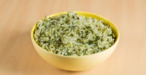 Arroz de brócolis verdinho: aprenda a fazer esse prato