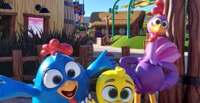 Beto Carrero World inaugura Vila da Galinha Pintadinha