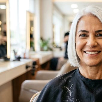 Featured mobile: Os 5 cortes de cabelo que realçam os fios brancos assumidos