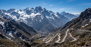 O Túnel de Água Negra prevê uma tuneladora sob medida para abrir 2 galerias de 13,9 km sob os Andes, mas o projeto de US$ 1,5 bilhão entre Argentina e Chile segue travado desde 2017