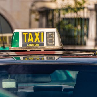 Featured mobile: Lisboa passa a ter táxis com preço fixo a partir do aeroporto