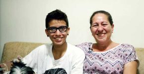 ‘É importante a família sair do armário’, diz mãe de garoto trans