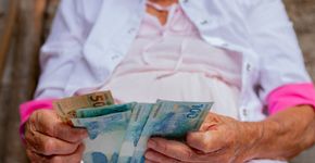 Idosos têm direito a receber quase R$2.000 com esse benefício