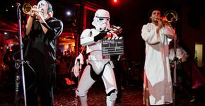 Blocos misturam cinema e TV com carnaval