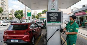 Quanto custa encher o tanque de gasolina em março de 2026?