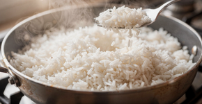Como preparar o arroz soltinho perfeito: o truque que só as avós conhecem
