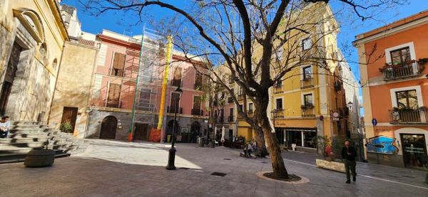 Rua no bairro histórico de Cagliari