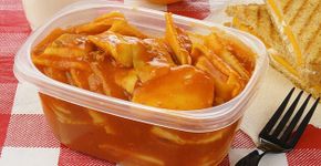 Dicas para tirar mancha de molho de potes plásticos