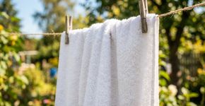 A toalha de banho não deve ser trocada de quinze em quinze dias ou todo mês: este é o tempo ideal para fazer a troca