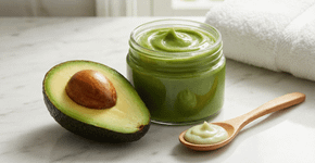 Recupere o brilho do cabelo com o uso estratégico dessa fruta que parece um creme natural e resolve o problema das pontas secas
