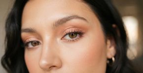 Especialistas em beleza concordam: em 2026, não basta escolher uma tendência, e são os pequenos detalhes que estão fazendo unhas, cabelo e maquiagem parecerem diferentes