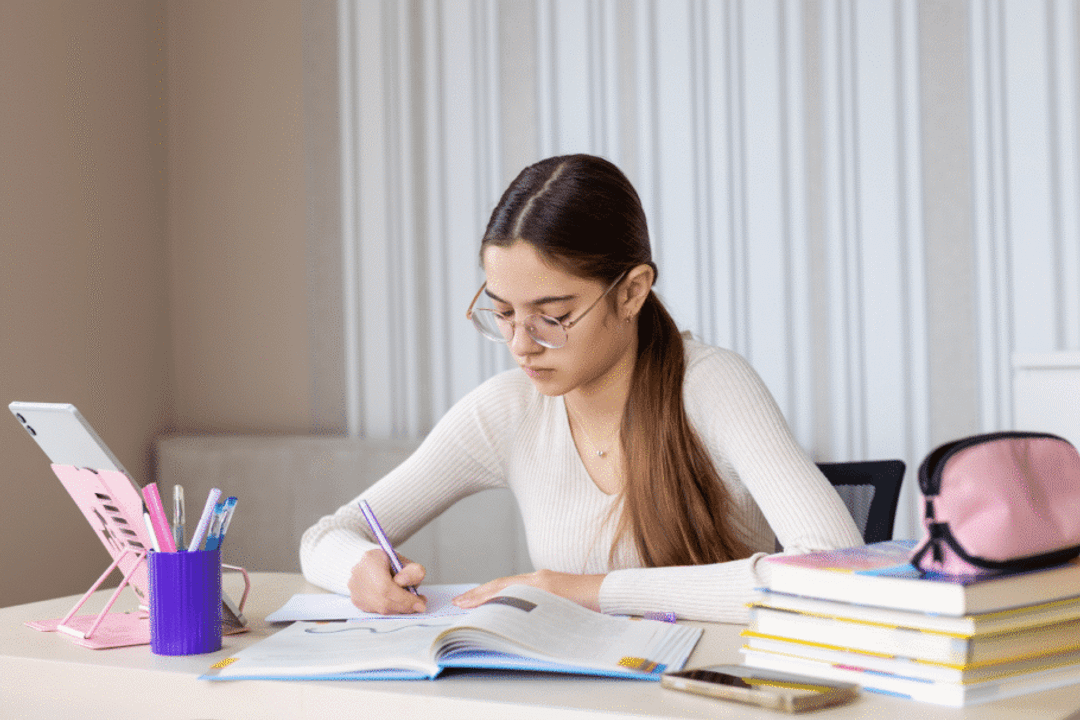 Dados sobre chuvas, queimadas e populações afetadas podem servir de base para questões matemática (Imagem: Ira.foto.2024 | Shutterstock)