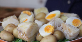Natal Português: aprenda como fazer Bacalhau da Consoada