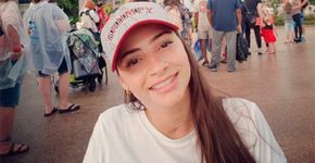 Lais Souza posta vídeo mexendo os ombros