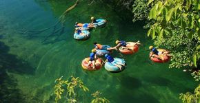 Mergulhos, araras e rapéis radicais: conheça o turismo ecológico de Bonito