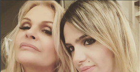 Monique Evans posta vídeo beijando namorada e é criticada na web
