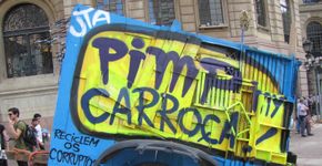 Projeto colaborativo reforma carroças no Largo da Batata