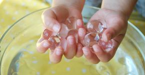 30 brincadeiras baratas para as crianças se divertirem por horas