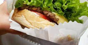 Hamburgueria tradicional tem cheese salada em dobro toda 2ª e 3ª