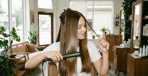 Como conseguir o liso perfeito com a chapinha preservando a vida do cabelo