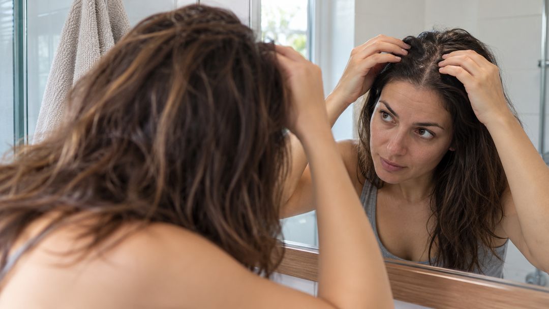 A aplicação inadequada pode causar irritações e desconforto no couro cabeludo.