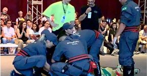 Modelo morto na SPFW demorou para ser atendido