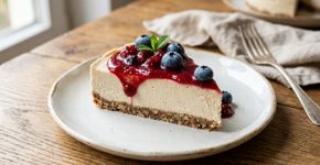 Cheesecake vegano sem cream cheese: castanhas-de-caju hidratadas e trituradas formam uma base cremosa para o recheio