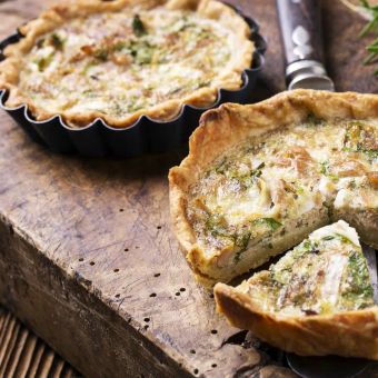 Featured mobile: Quer um lanche da tarde mais proteico? Aprenda a preparar essa quiche de atum