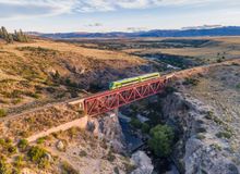 Featured side: Trem Patagônico percorre 820 km entre o litoral e os Andes