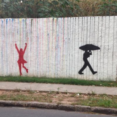 Graffiti na Avenida José Cândido da Silveira, clicado por Atho Tibães
