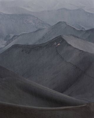 Os voluntários posaram em paisagens naturais exuberantes (Foto: Ruben Brulat)