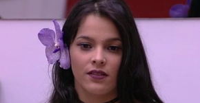 Emilly cai em pegadinha ao conversar com perfil falso de ator