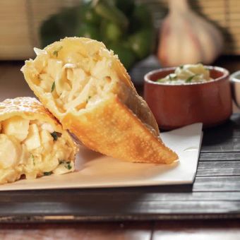 Featured mobile: Pastel de palmito caseiro: aprenda esta receita fácil para celebrar o Dia do Pastel