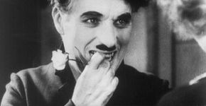 O preto e branco do cinema na internet