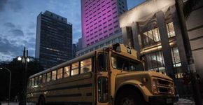 Rizomamóvel, um ônibus que é uma livraria independente