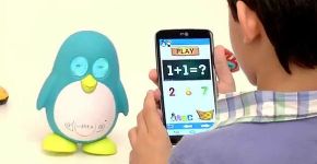 Smart toy conversa e ensina inglês e matemática