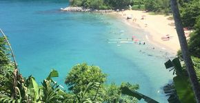 Praia com água a quase 30ºC : Parece Europa ou México, mas está no Brasil