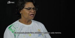Reforço escolar à comunidade